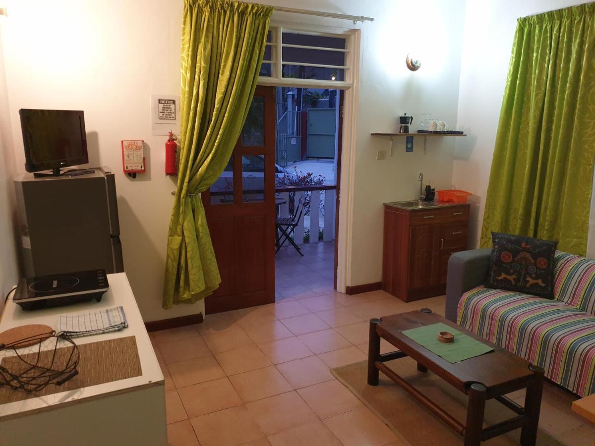 La Maison Hibiscus Self Catering Accommodation Beau Vallon  Εξωτερικό φωτογραφία